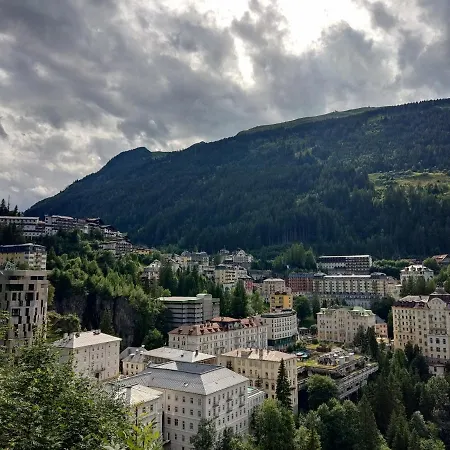 Breathtaking Alpine Views Near Lifts 135m2