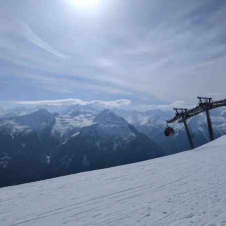 Breathtaking Alpine Views Near Lifts 135m2 Apartment